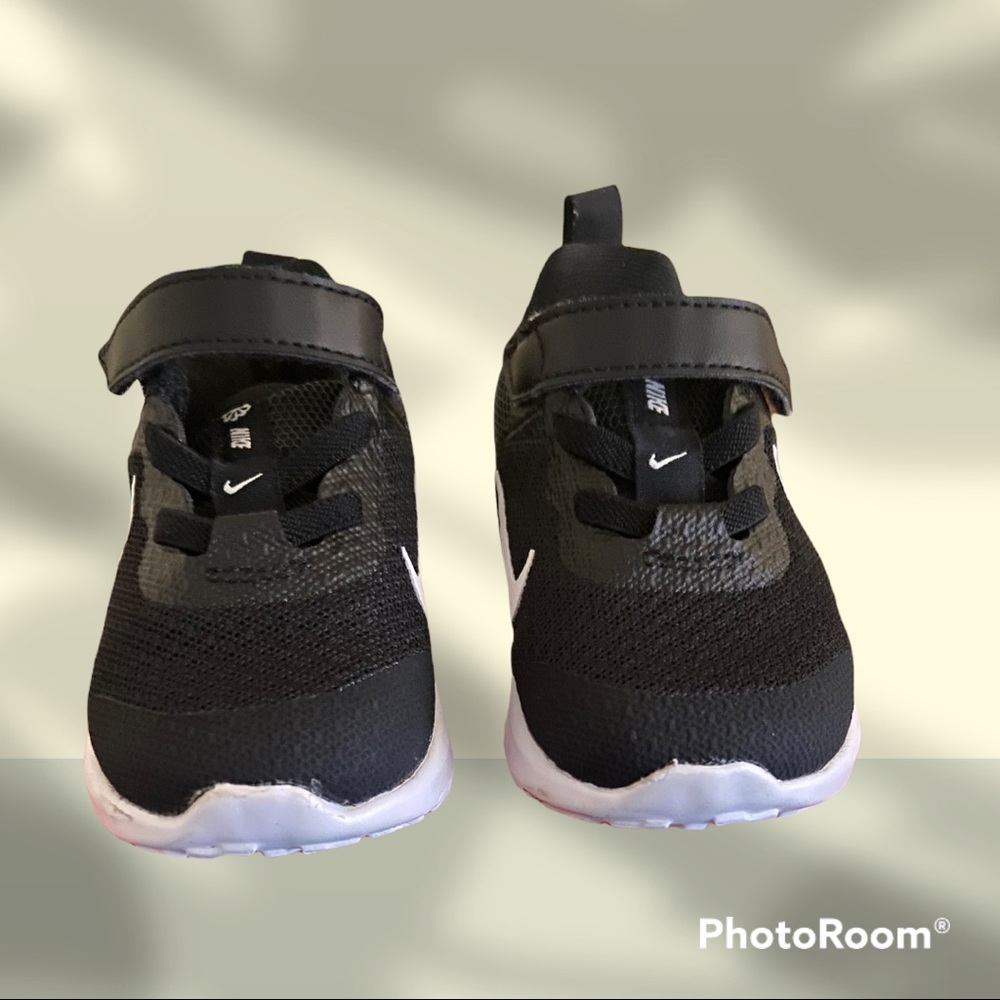 Infant size 4c Nikes worn 1 never walked in